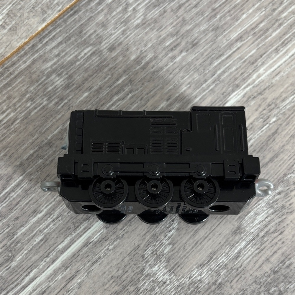 Thomas & Friends Diesel - Picture 8 of 8